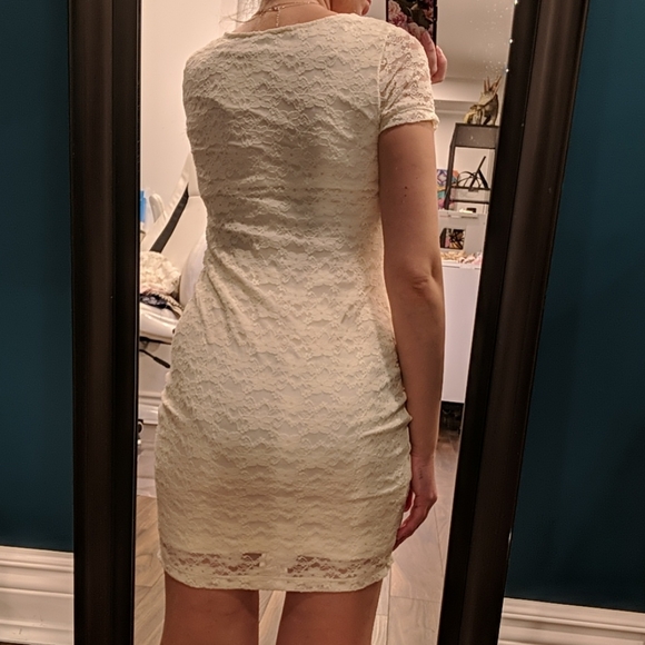 Lace Dress - Picture 4 of 9